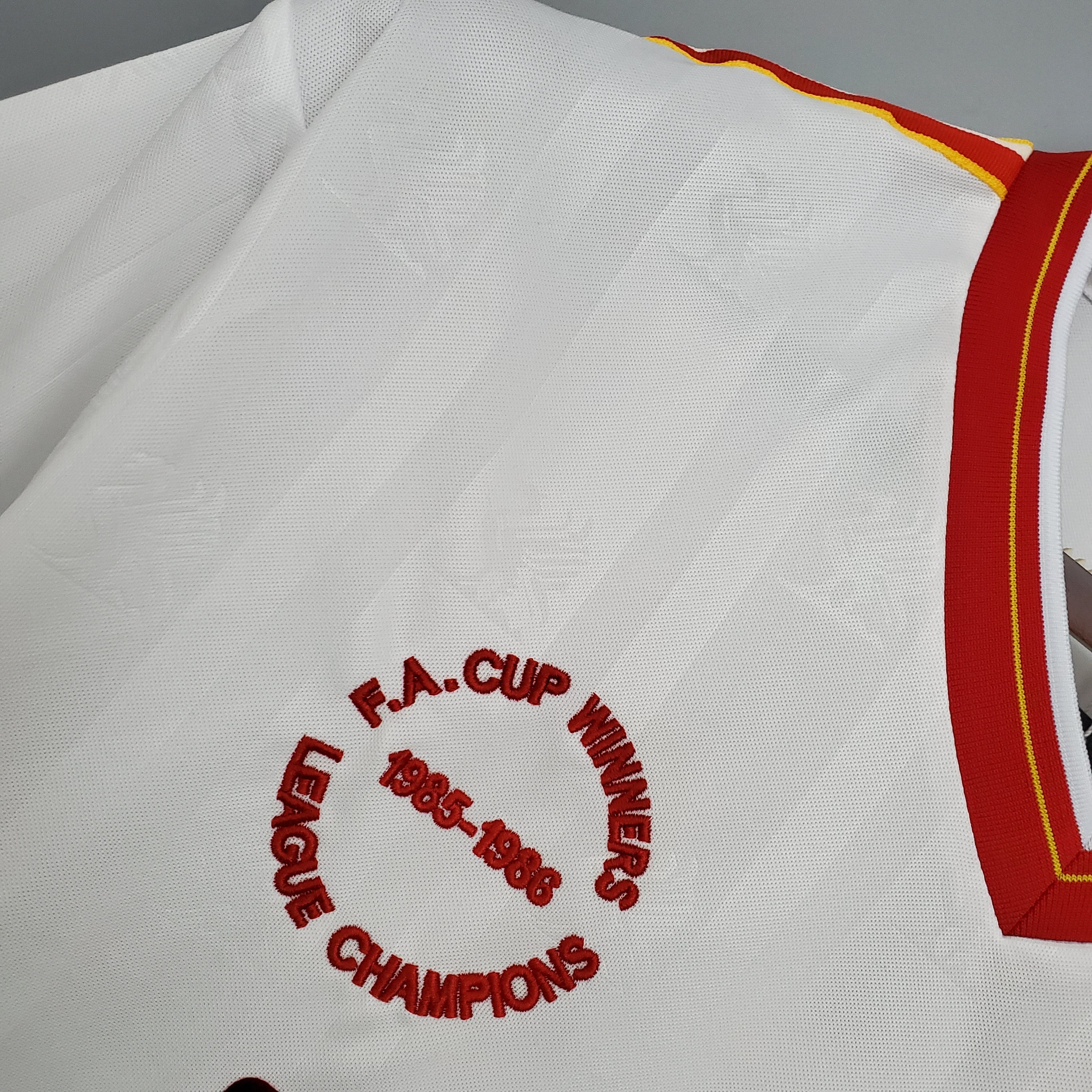 LIVERPOOL II 1985 HOMBRE (RETRO)