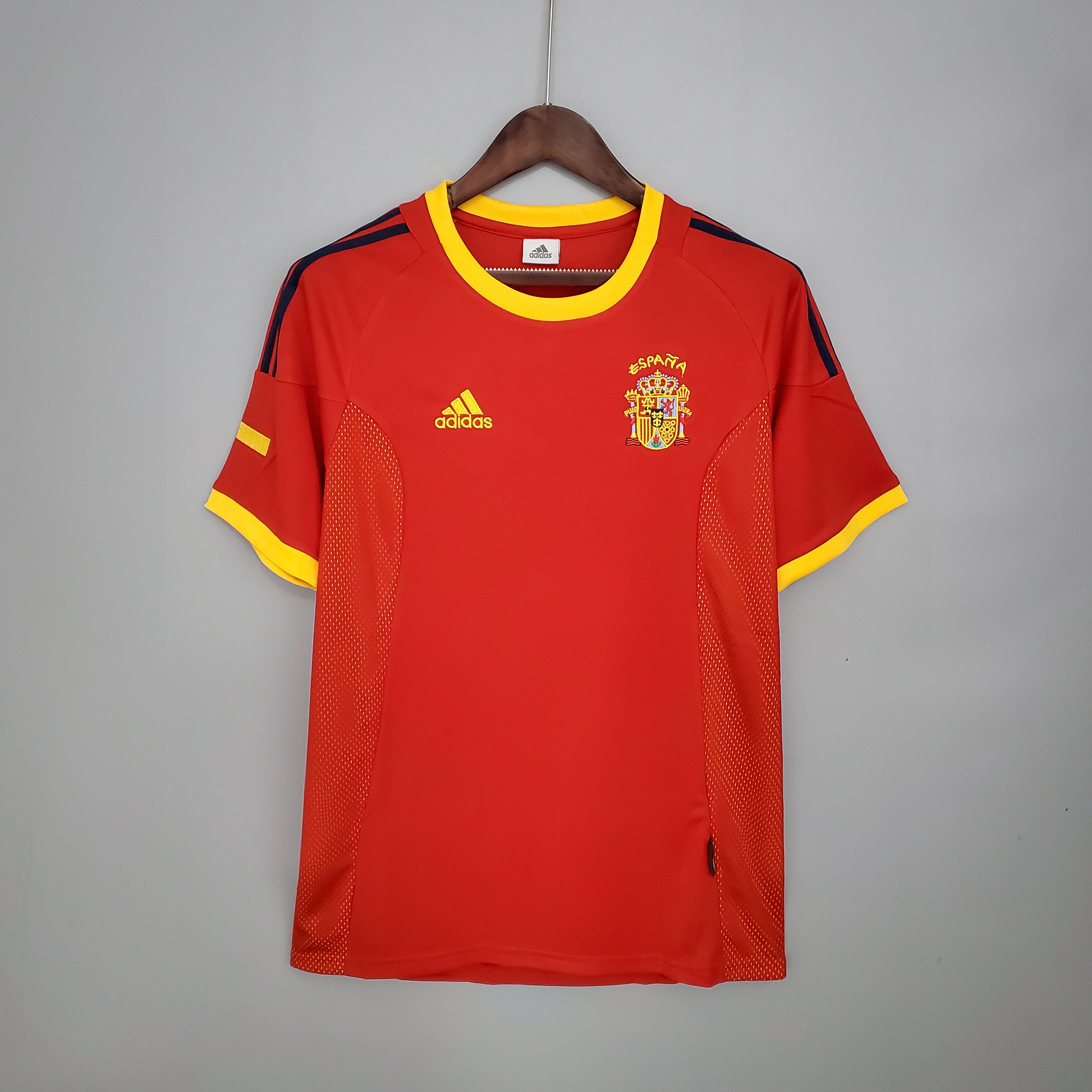 ESPAÑA l 2002 HOMBRE (RETRO)